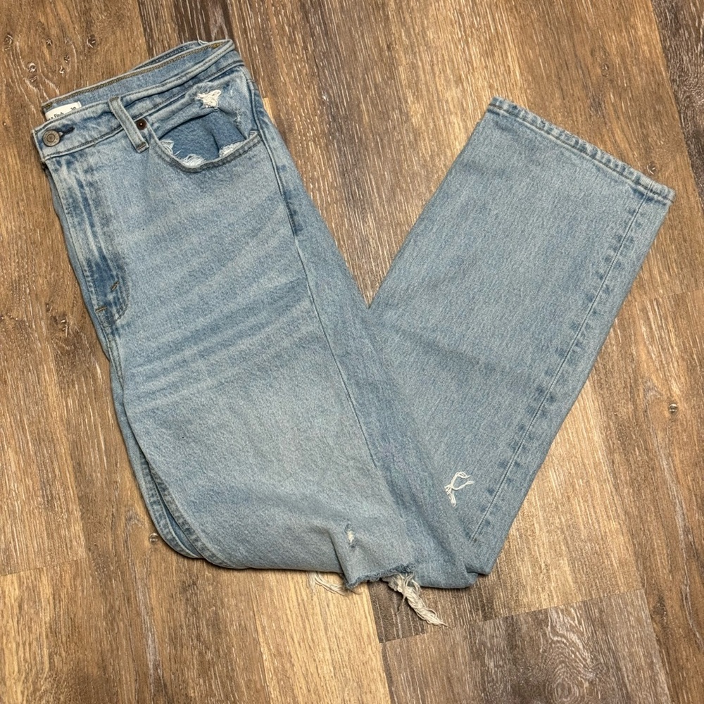 Abercrombie Ultra High Rise 90s Straight Jeans